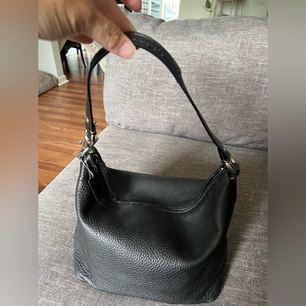 Coach Black Pebbled Leather Shoulder Bag 90s/Y2K vintage